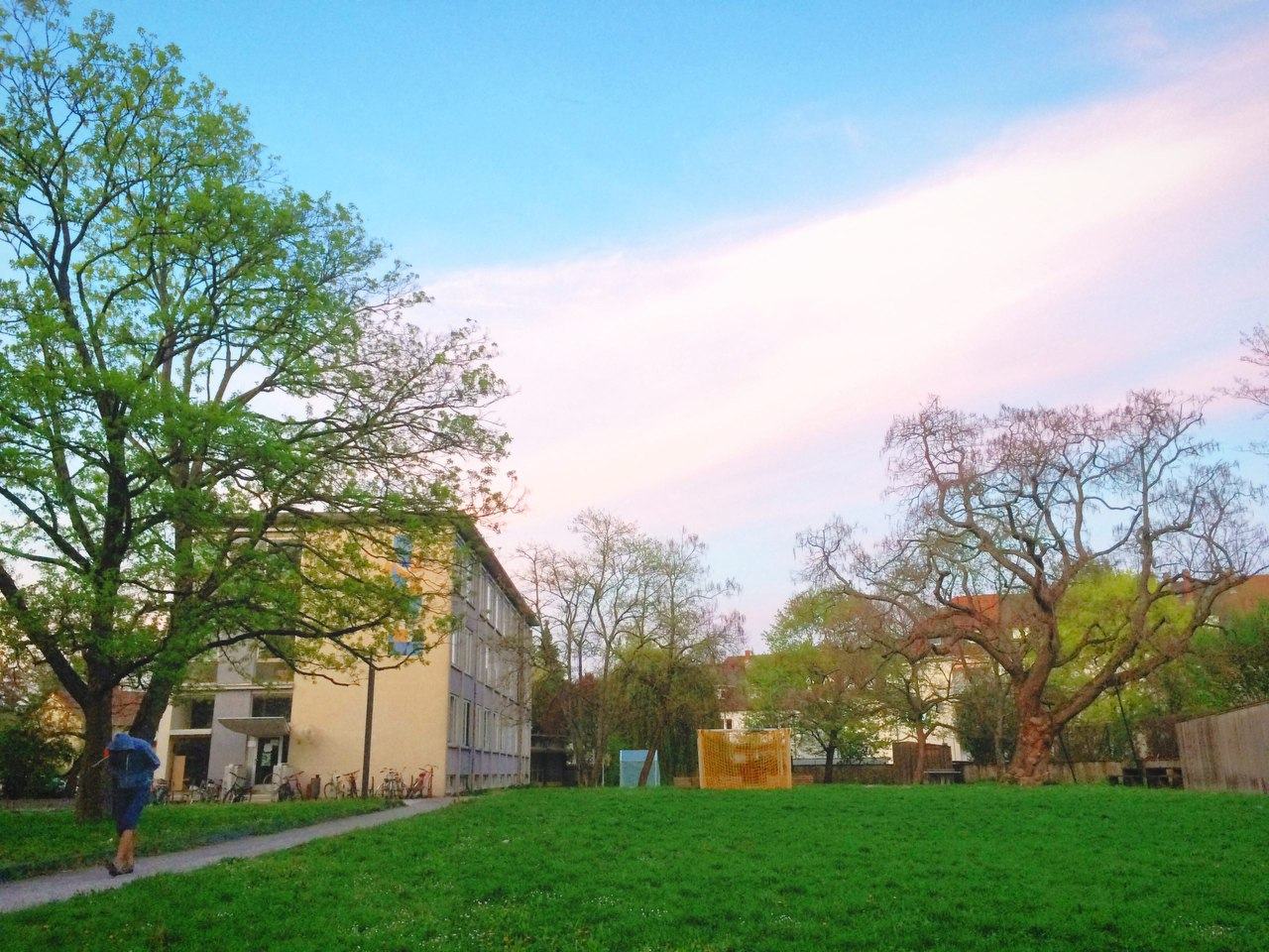 Kolleg am Ring (Westseite)